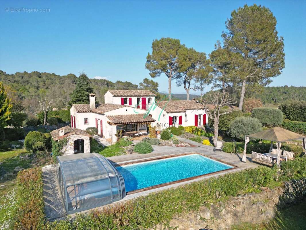 Maison à ROQUEFORT-LES-PINS