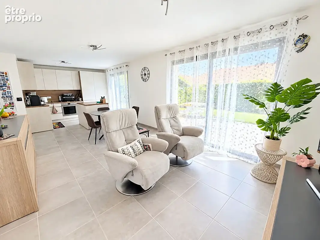 Appartement T3 80 m² avec jardin - photo 3