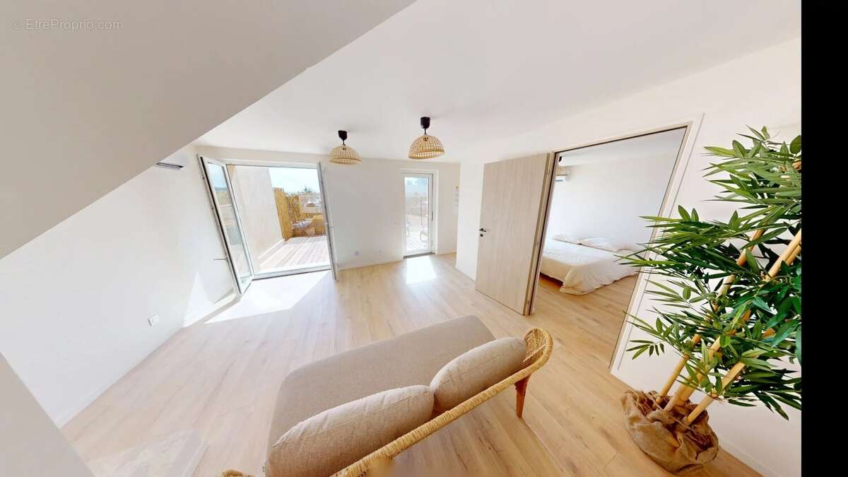 Maison à VALLAURIS