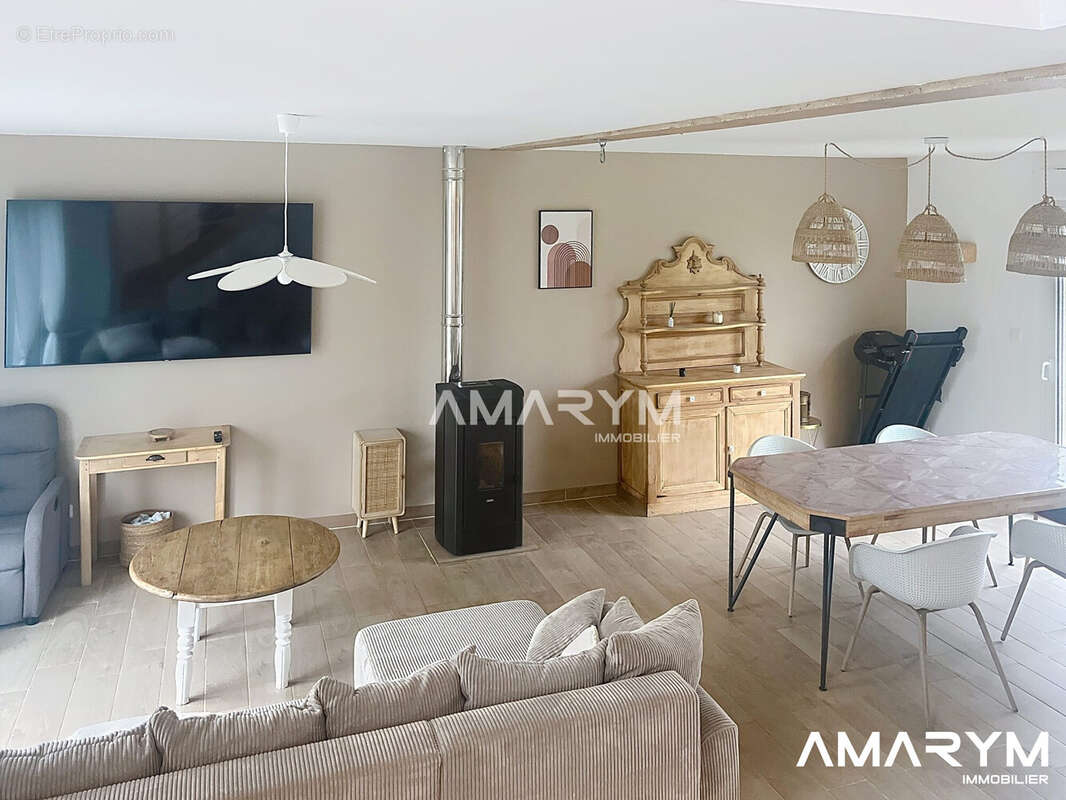 Maison à SAINT-PIERRE-EN-VAL