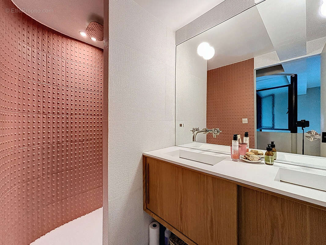 Appartement à MARSEILLE-7E