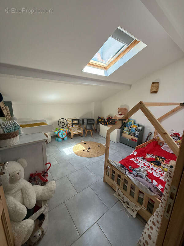 Appartement à MARSEILLE-11E