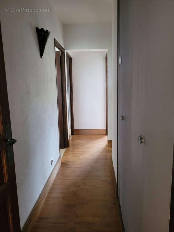 Maison à RODILHAN