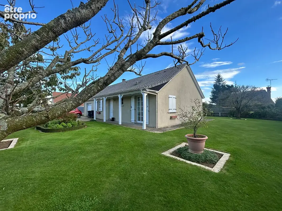 A vendre - maison de plain pied sur genereuse parcelle de terrain - photo 2