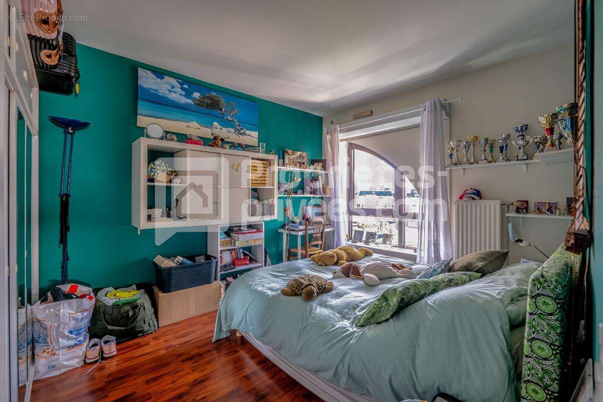 Appartement à SURESNES