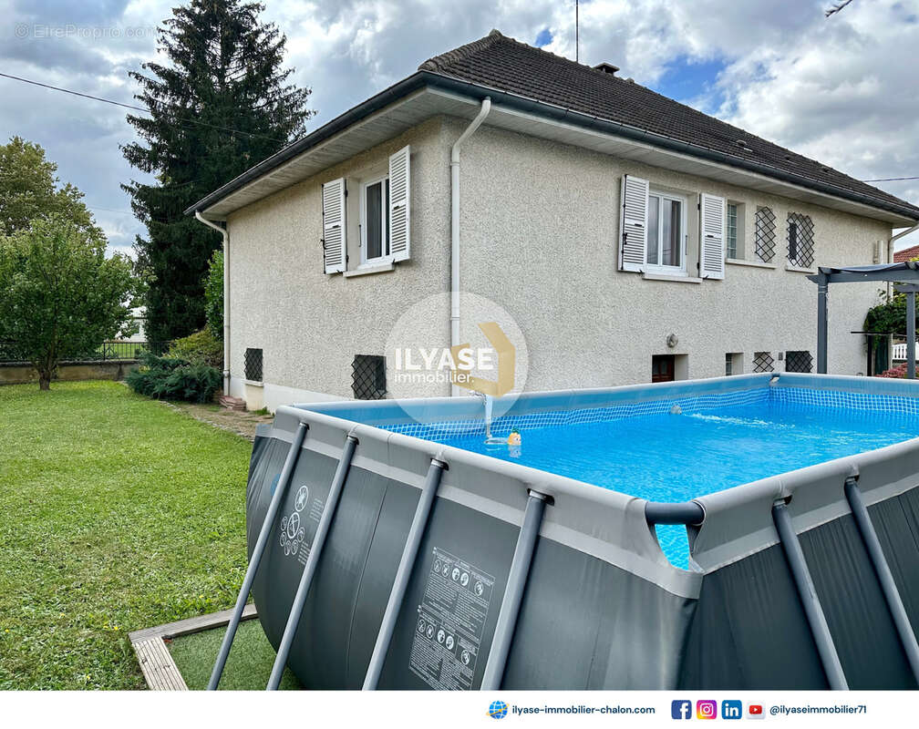 Maison 121 m2  4 ch  664 m2 - photo 2