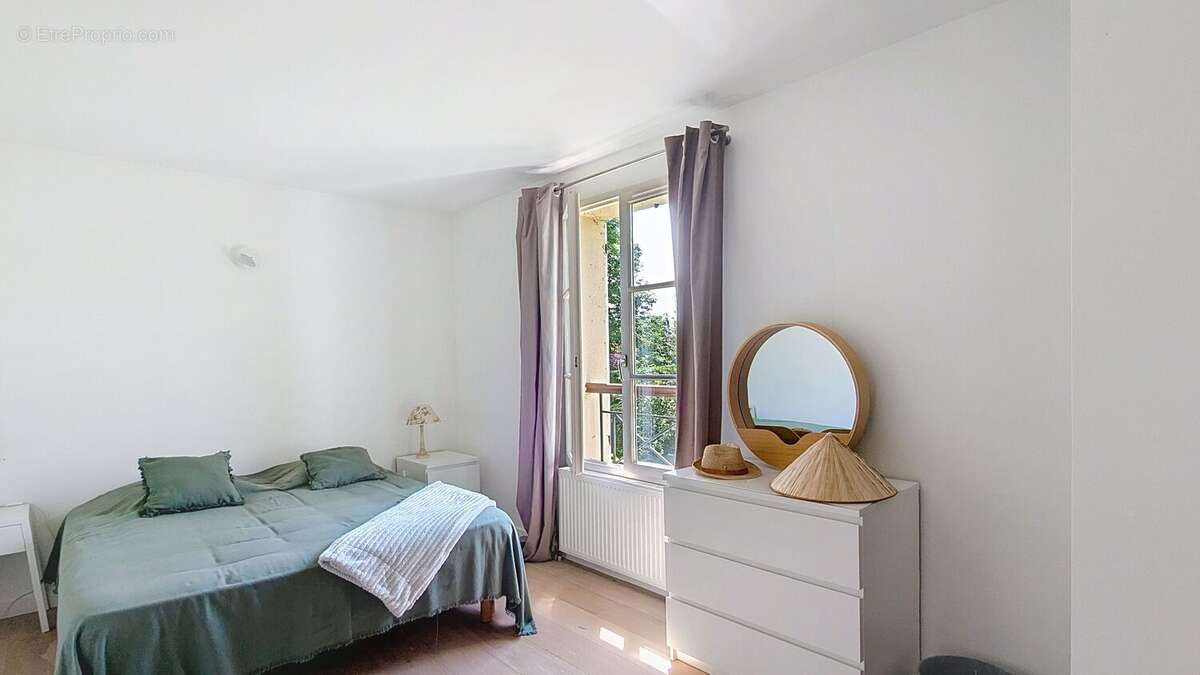 Maison à CHARBONNIERES-LES-BAINS