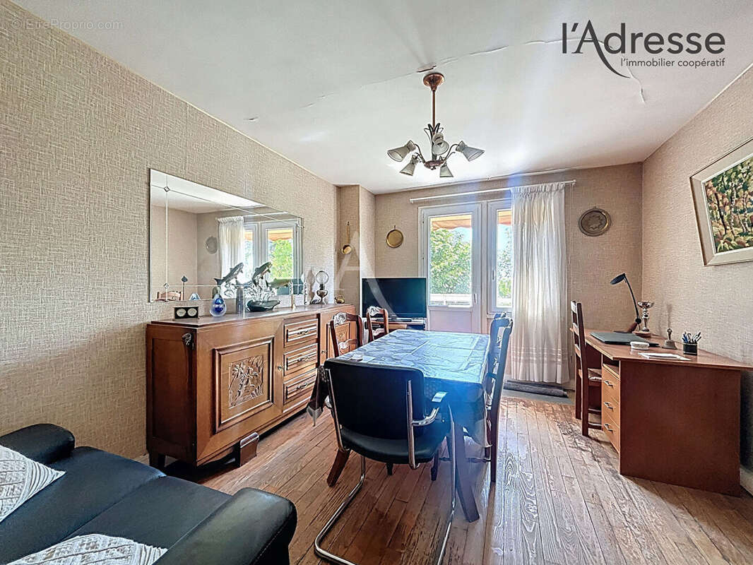 Appartement à SURESNES