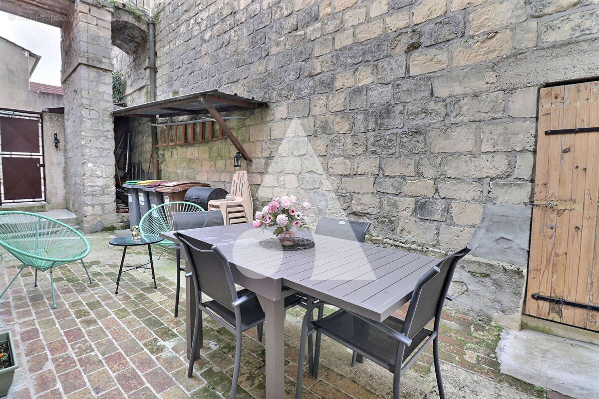 Appartement à MERY-SUR-OISE