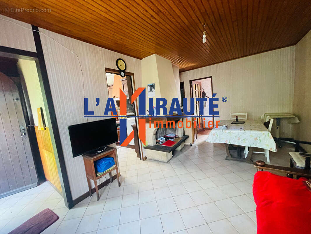 Maison à SARTROUVILLE