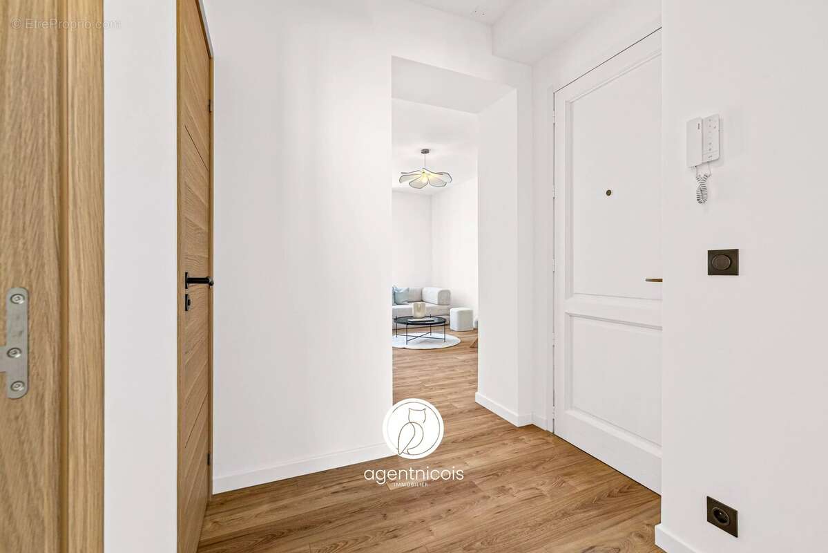 Nice // carré d'or - rue de france : 3 pieces /  balcon sud / rénové / avant dernier etage - photo 19