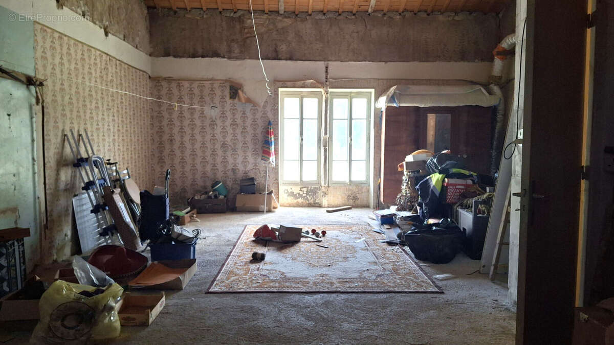 Maison à SAINT-PAUL-TROIS-CHATEAUX