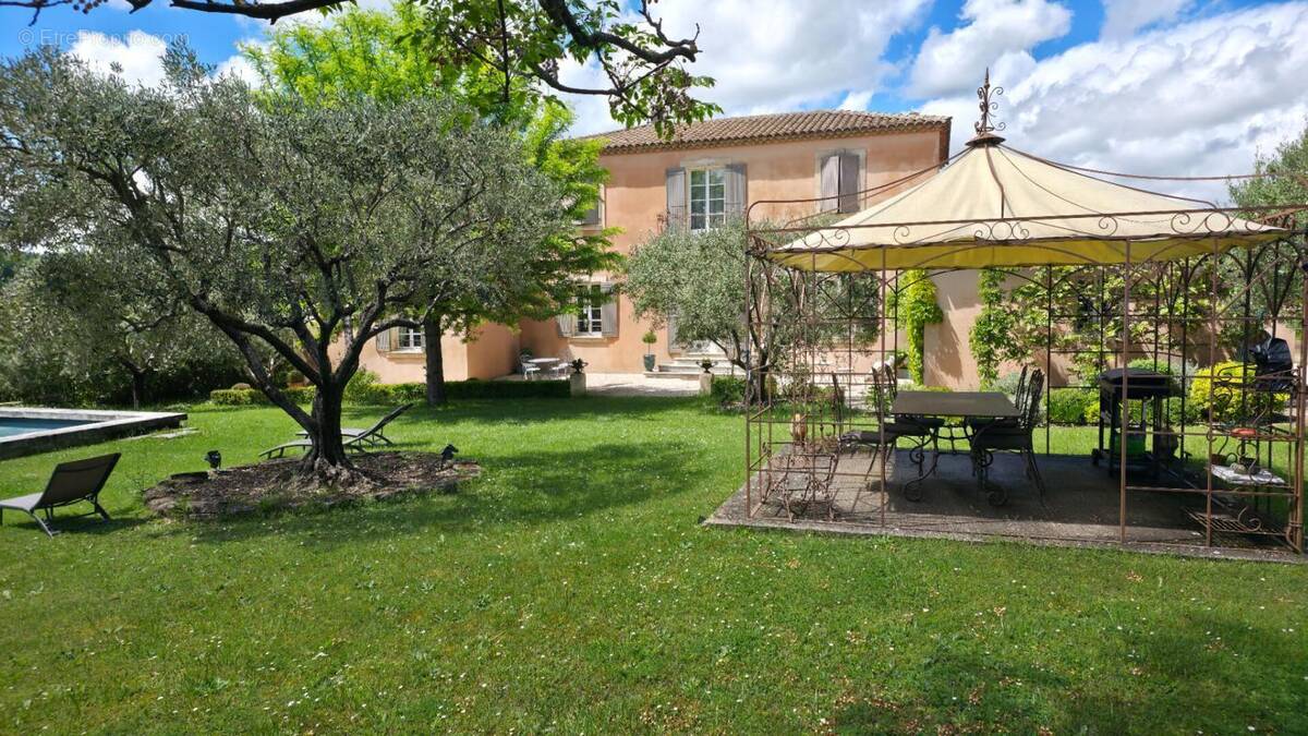 Maison à MALAUCENE