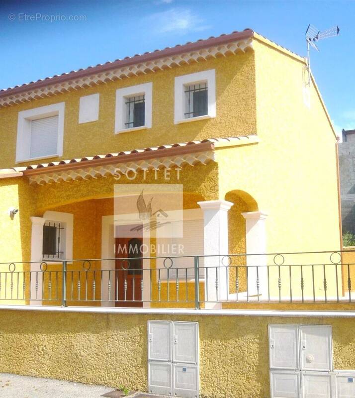 Maison à BOLLENE