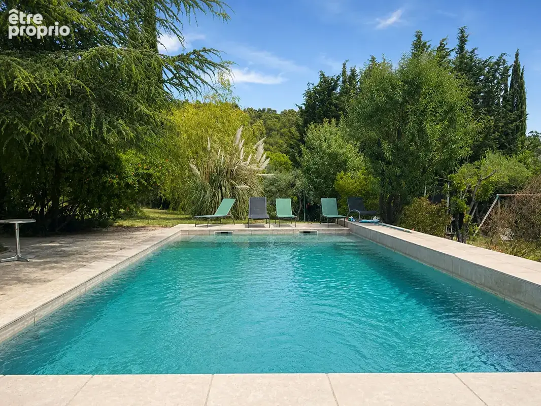 Maison T4 200m² sur 3300m² de terrain avec piscine, garages, cave, dépendances à ALLAUCH 13190 - photo 12