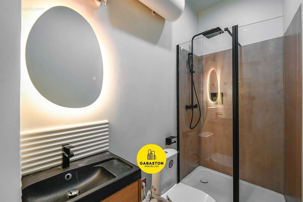 Appartement à MARSEILLE-2E