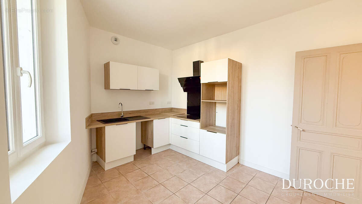 Maison à CAMARET-SUR-AIGUES