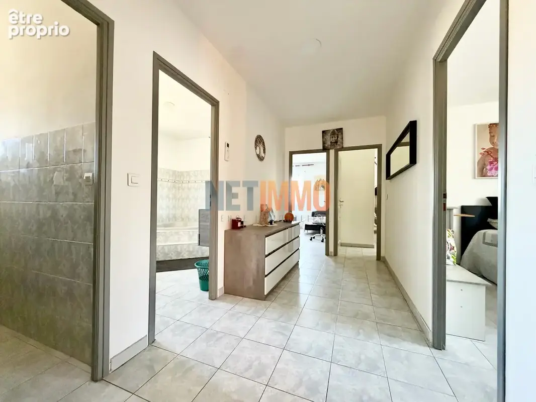 Villa T6 avec piscine - MILHAUD - photo 8