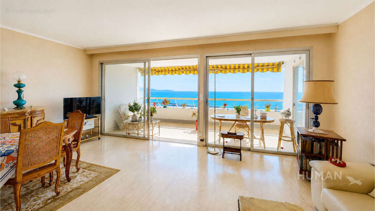 Appartement à VILLENEUVE-LOUBET