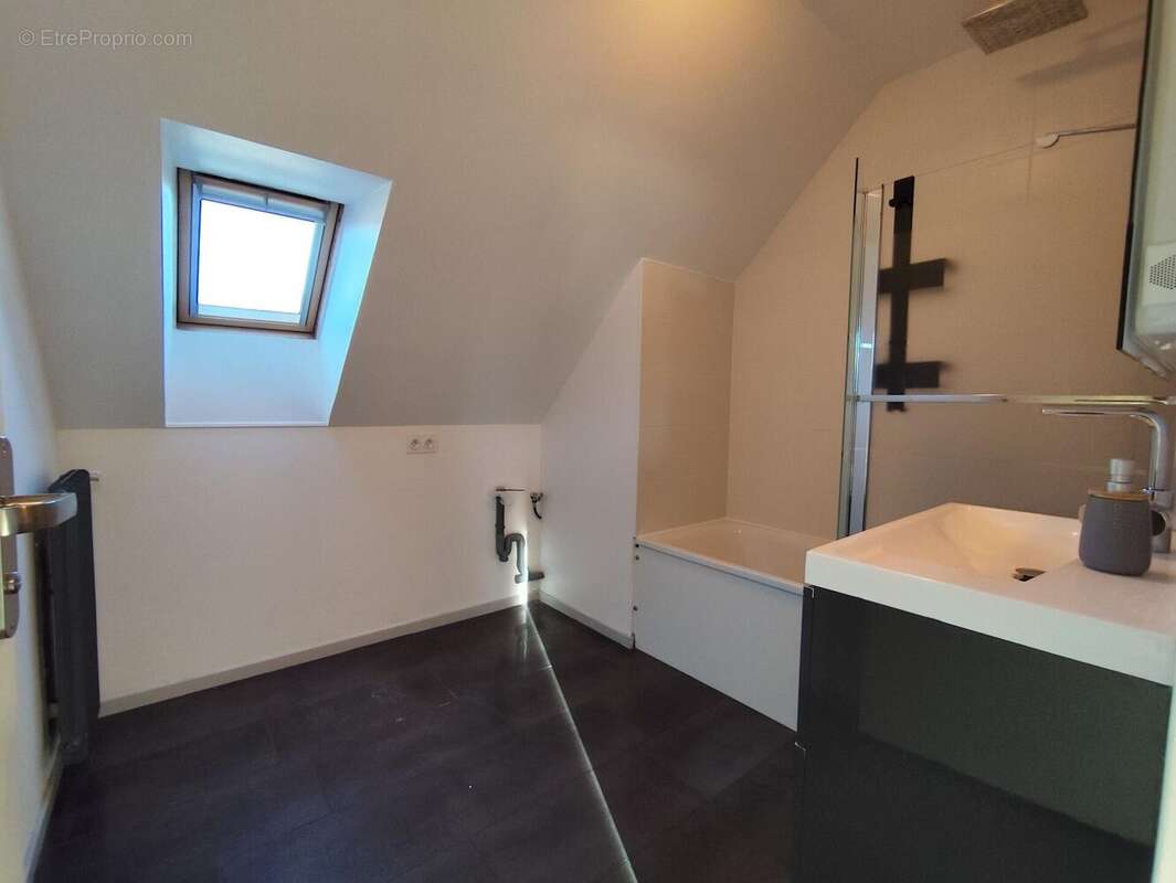 Photo 6 - Appartement à AVRILLE