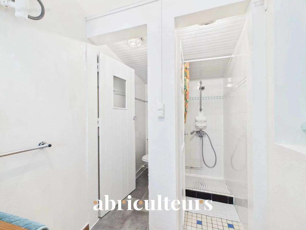 Maison avec grand terrain et dans le centre ville en vente à La Barre-de-Monts (85550) - photo 16