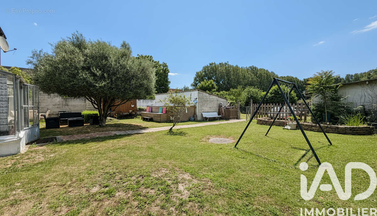 Photo 3 - Maison à CHATENAY-SUR-SEINE