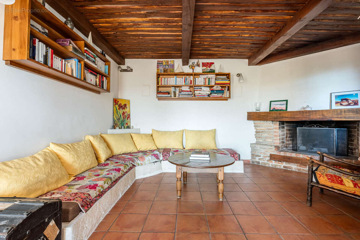 Maison à ROQUEVAIRE