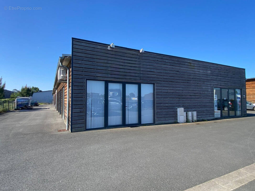 Commerce à LA TESTE-DE-BUCH