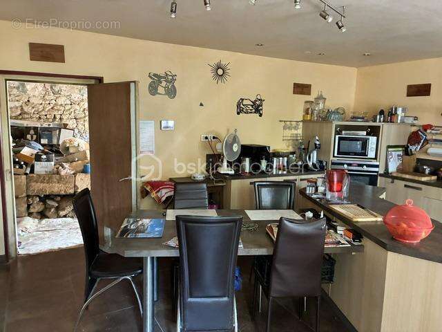 Belle maison du XIXe siècle  rénovée      178m2 et 4783m2 de parc                    190000€  St  Pey de Castets - photo 7