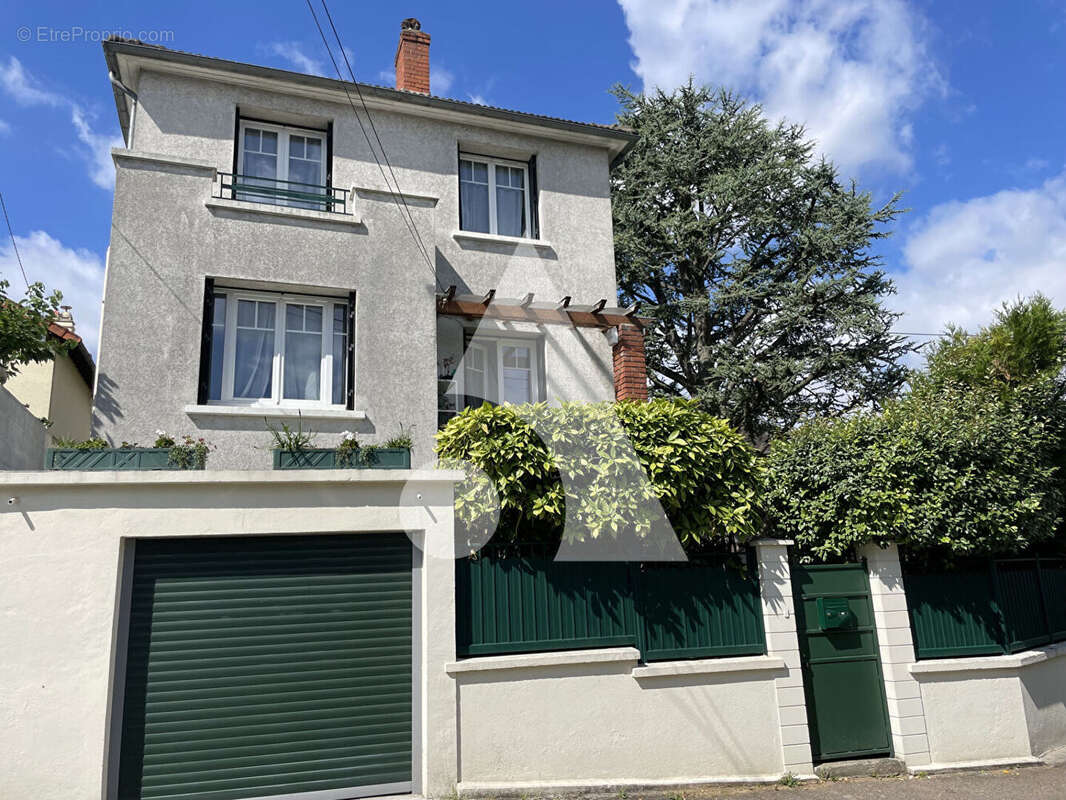 Maison à SUCY-EN-BRIE