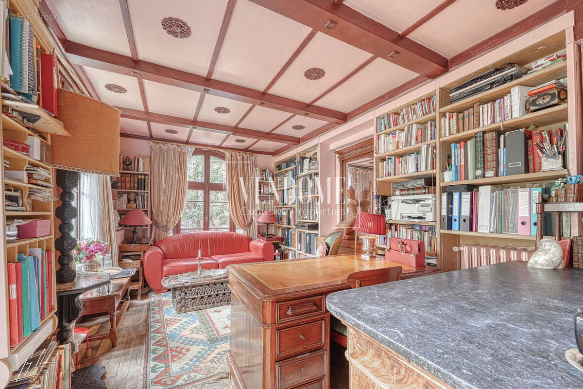 Maison à PARIS-18E