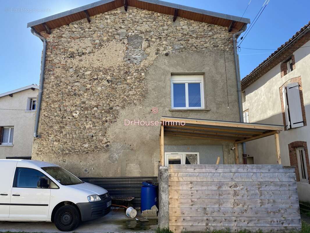 Maison à LA TOUR-DU-CRIEU