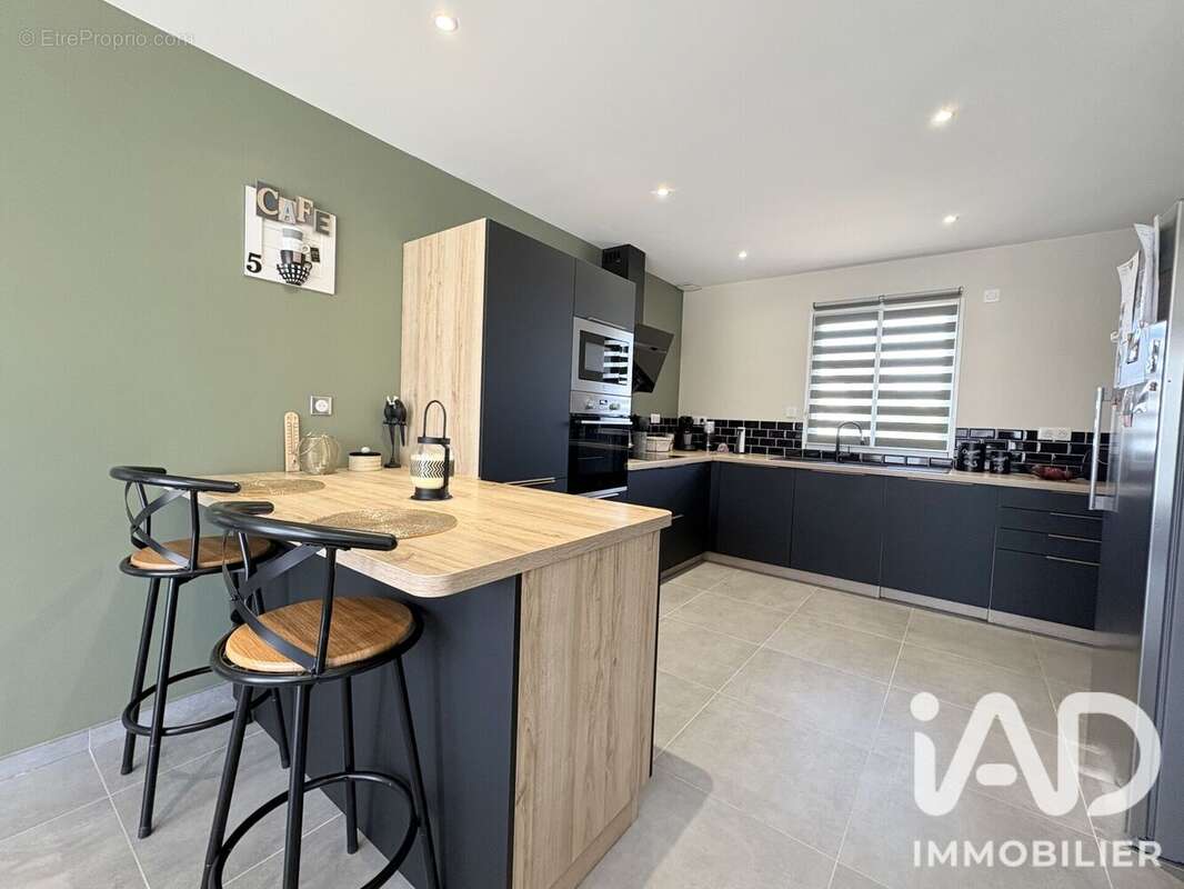 Maison 134 m² à Villebernier  - photo 6