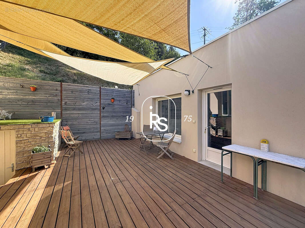 Maison contemporaine  de 112 m2 habitables avec dépendance 38 m2, vue panoramique et terrain de 4295 m2. - photo 18