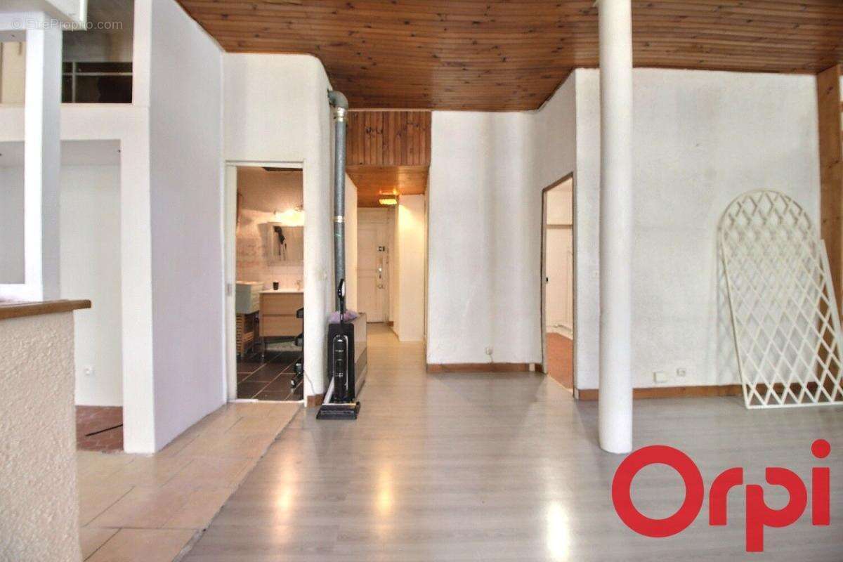 Appartement à MARSEILLE-7E