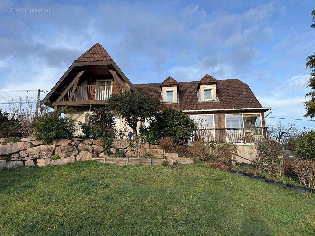 Maison à RENAISON