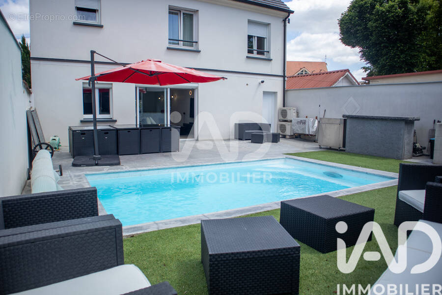Photo 1 - Maison à OZOIR-LA-FERRIERE