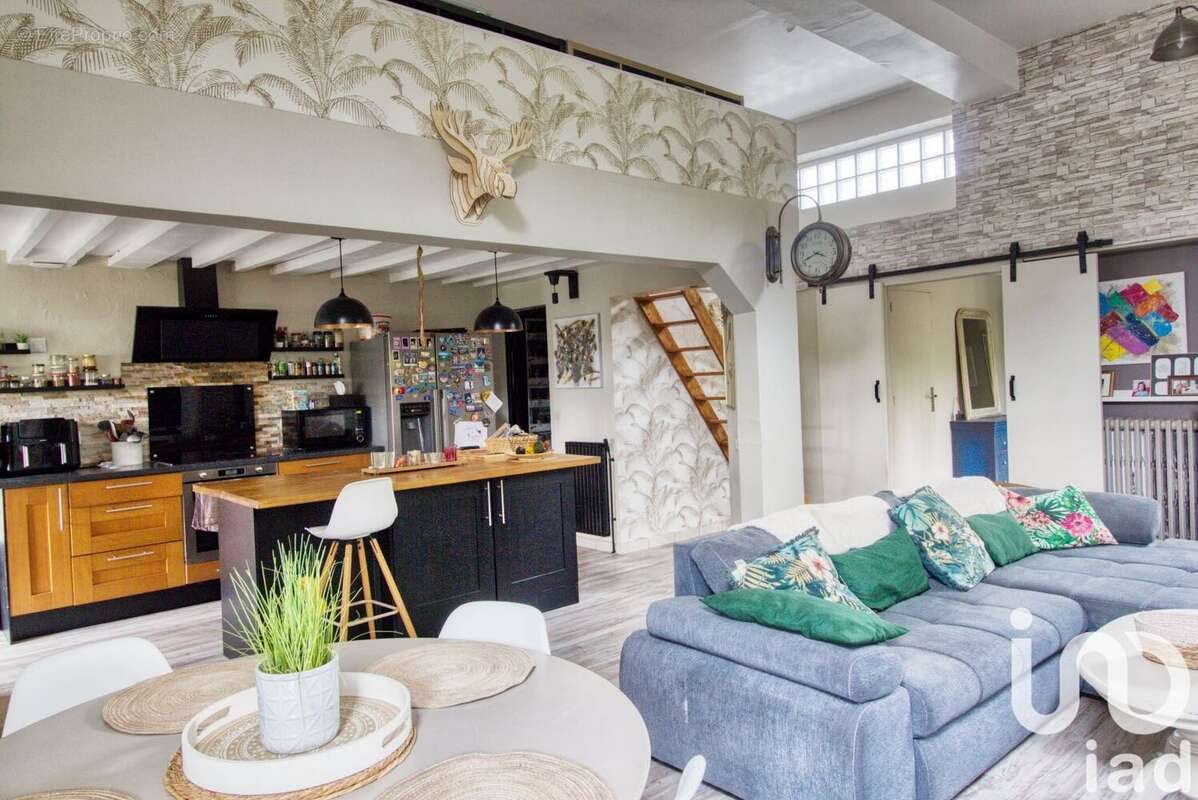 Maison 164 m² à Magny-En-Vexin  - photo 2