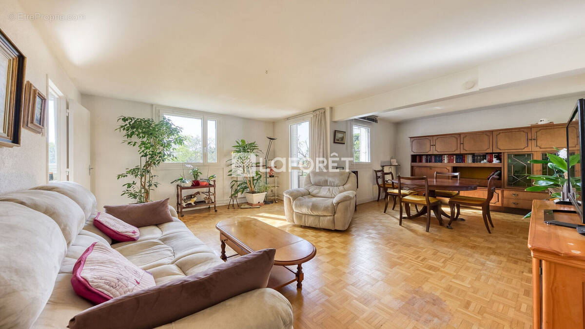 Appartement à ROISSY-EN-BRIE