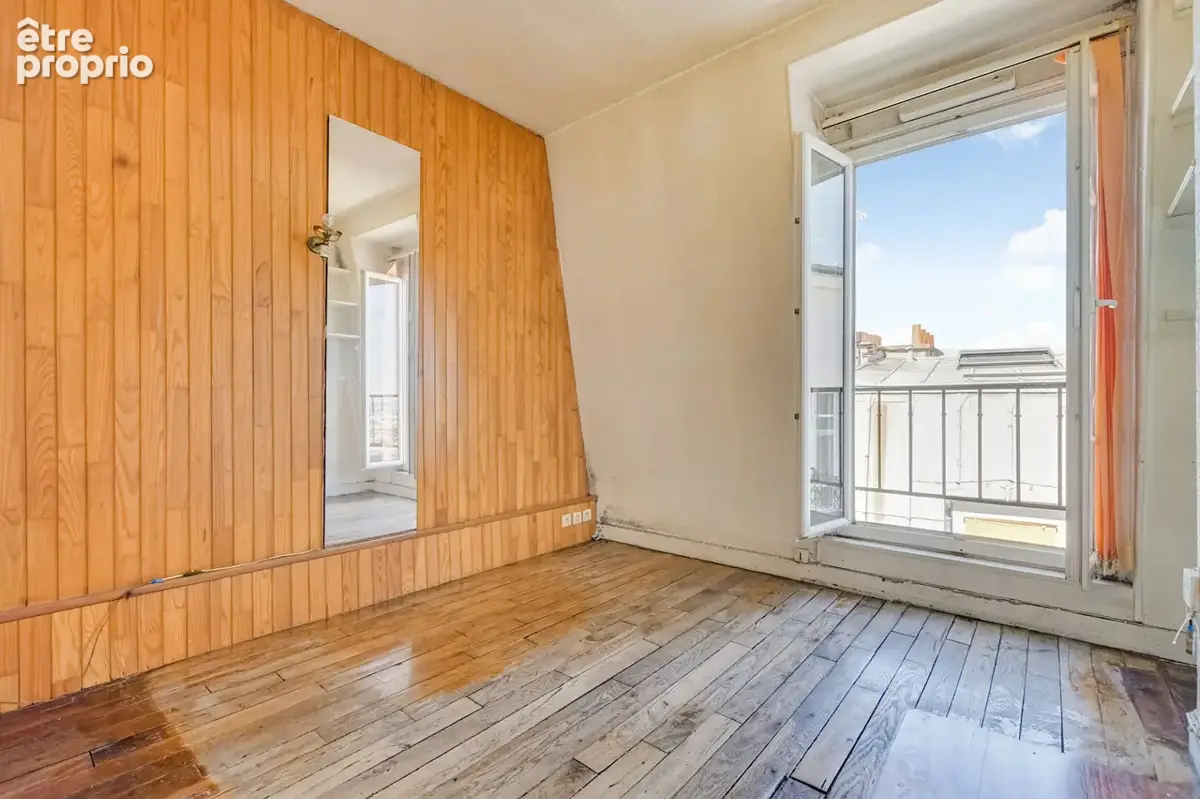 Studio proche sacre coeur en dernier etage avec ascenseur - photo 4