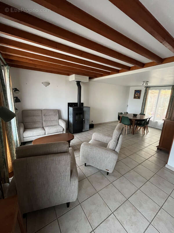Maison à VAUX-EN-BEAUJOLAIS