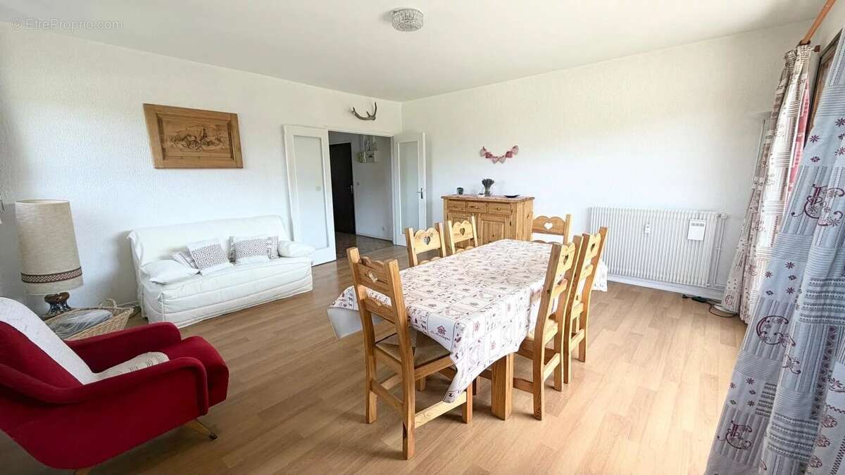Appartement à VALLAURIS