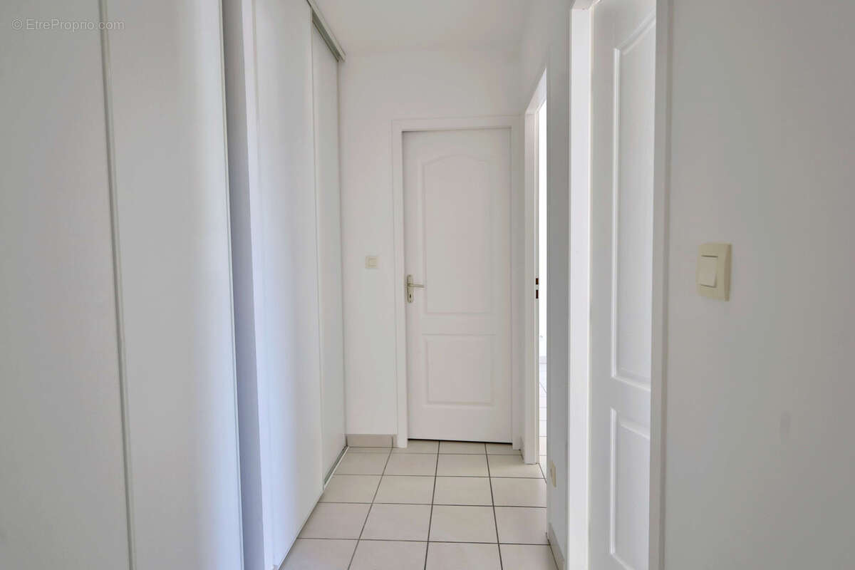 Appartement Type 3 - 62,02 m2 habitables (LOI CARREZ) - Garage - photo 13