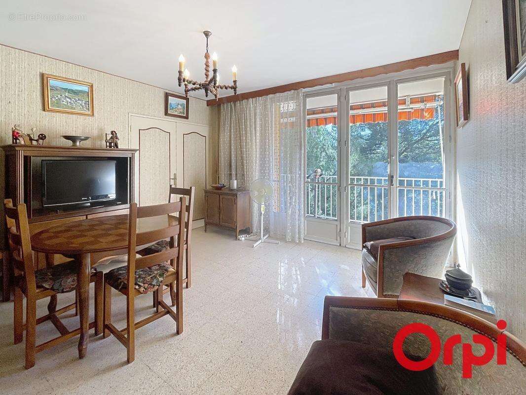 Appartement à MARSEILLE-12E