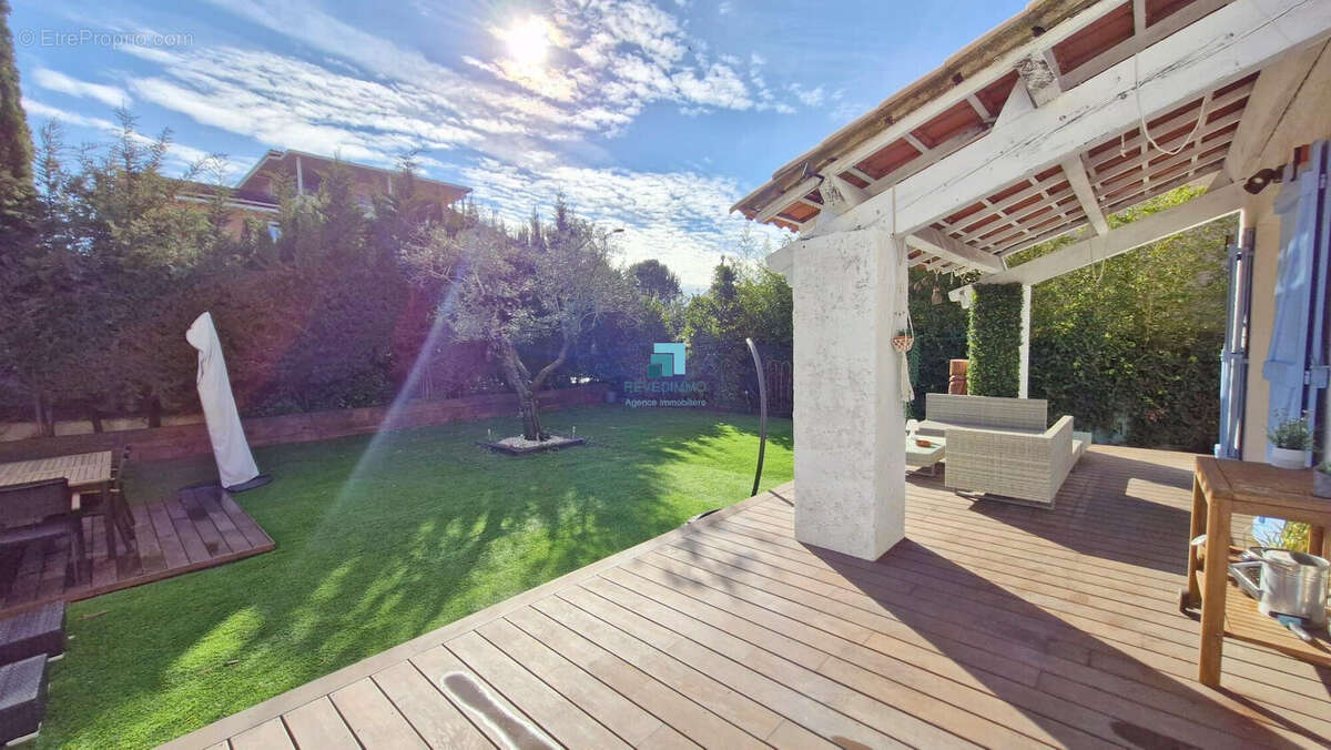 Maison à PUGET-SUR-ARGENS