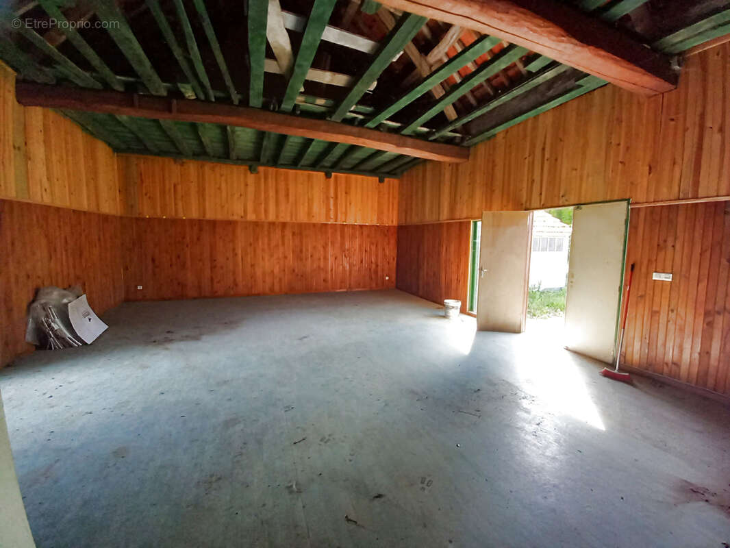 Lailly-en -val — grange viabilisee - terrain 400 m2 - photo 3