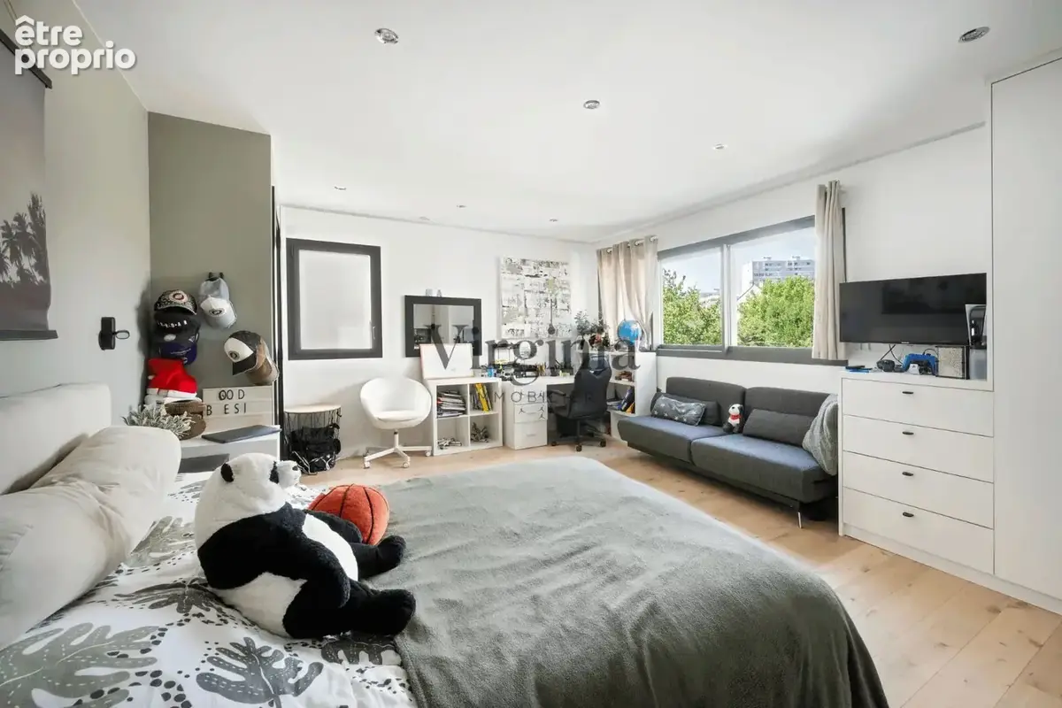 Propriété d'exception au coeur de Charentonneau - 350 m² habitables - Prestations ultra haut de gamme - Piscine intérieure - photo 13