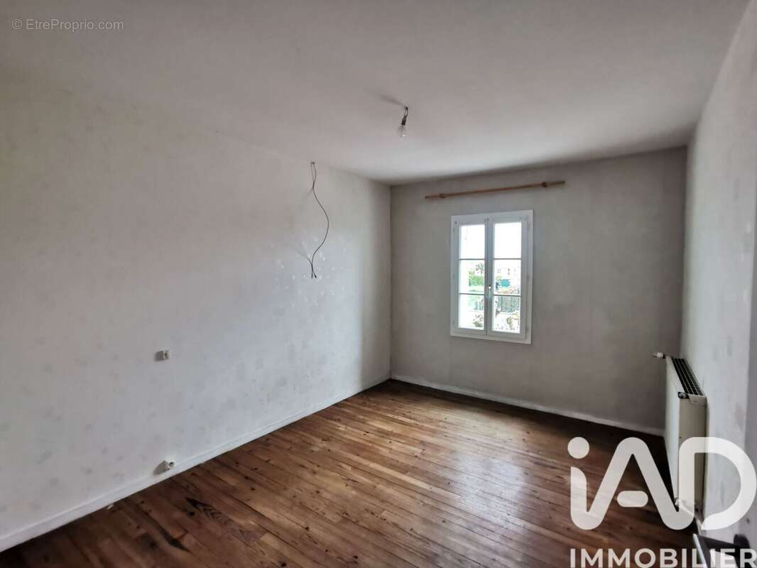 Maison 144 m² à Les Gonds  - photo 9