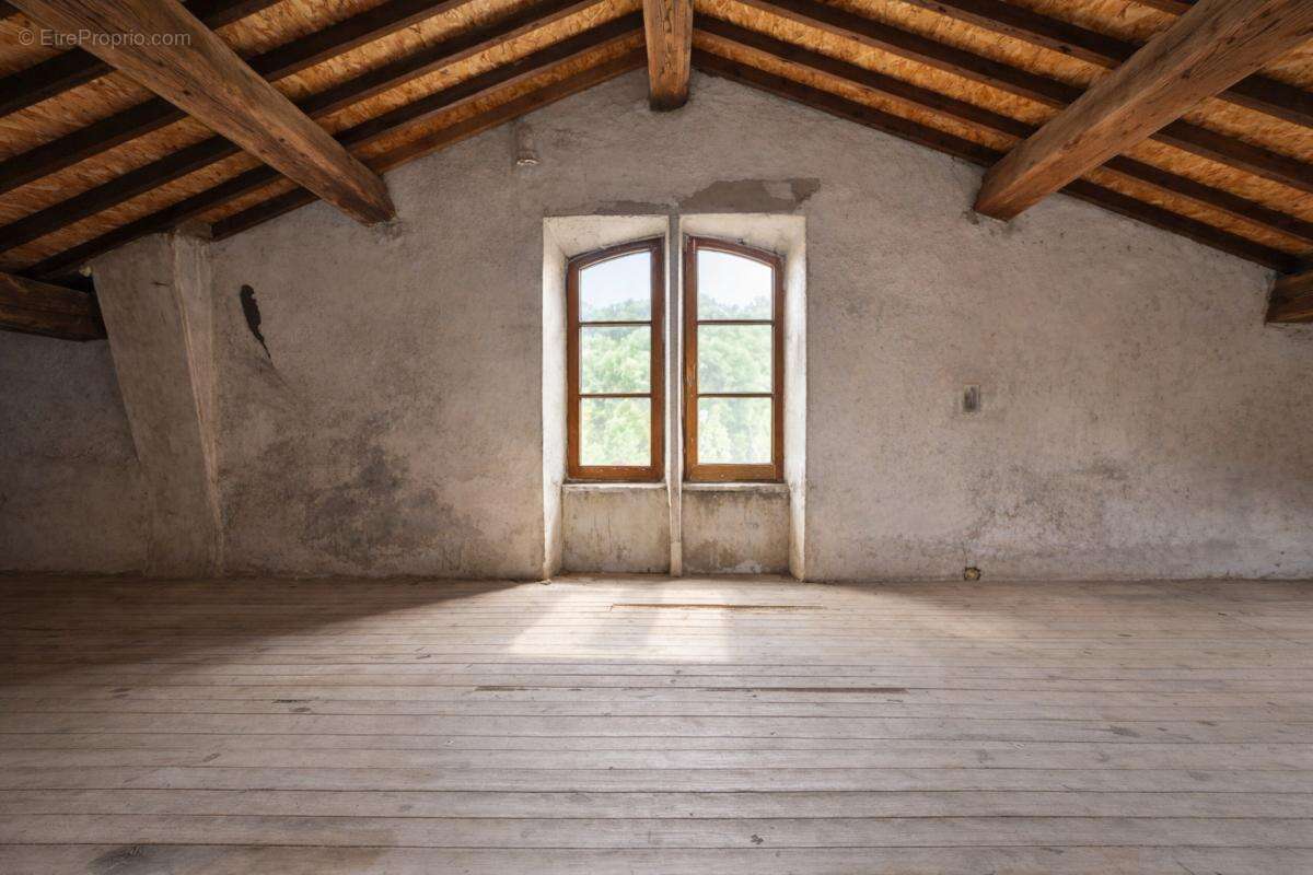 Appartement à GINESTAS