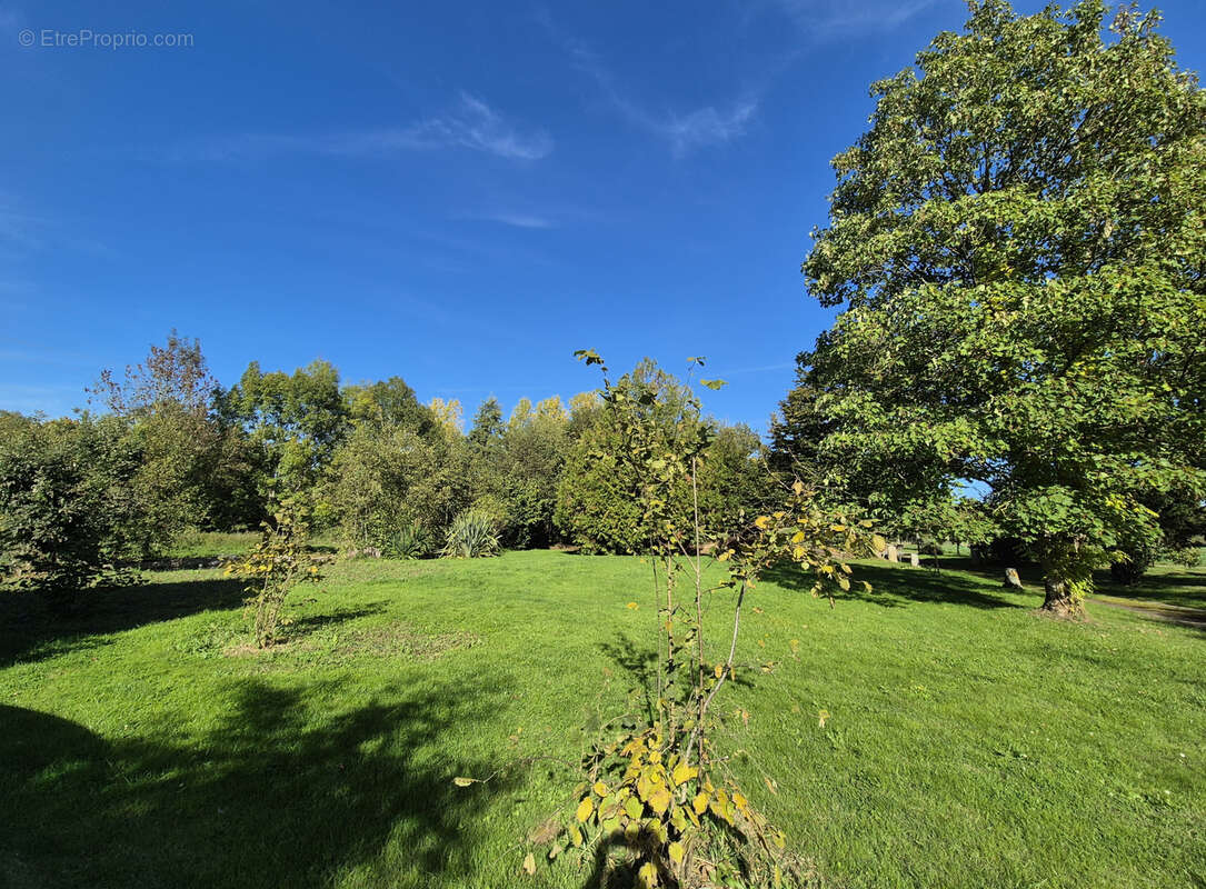 A vendre - maison de campagne en bon etat - secteur de parce sur sarthe - photo 7